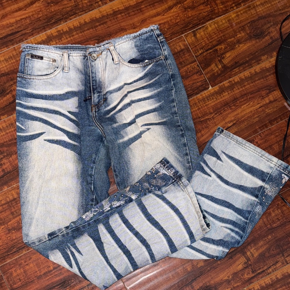 Stylish Blue Patterned  Jeans